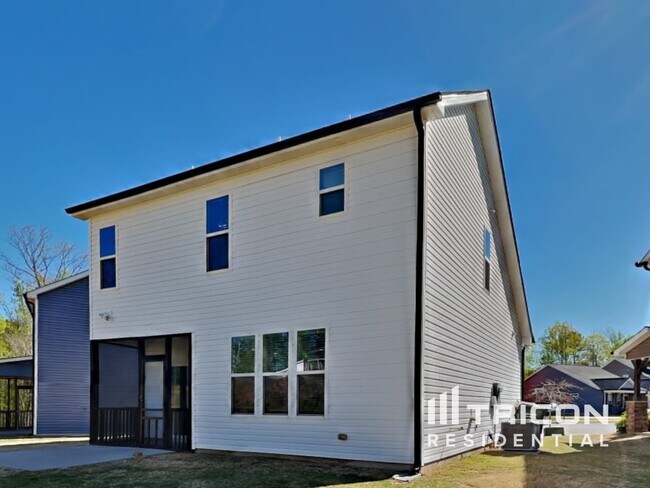 Building Photo - 169 Forsyth Pkwy