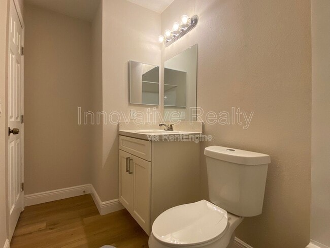 Building Photo - 3651 N Goldenrod Rd