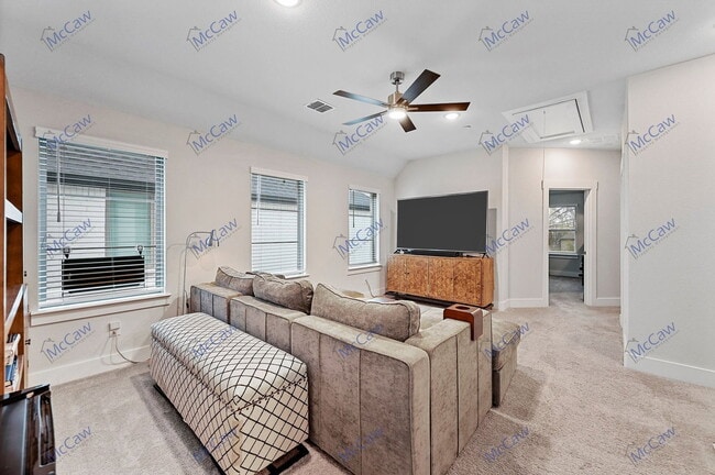 Building Photo - 7741 Reis Ln