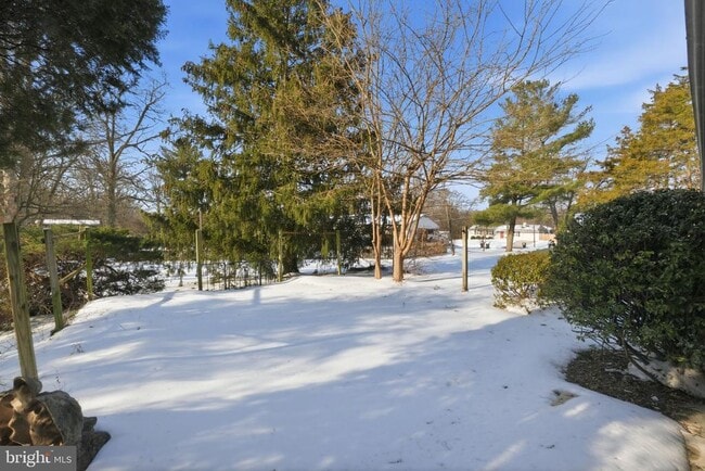 Building Photo - 6427 Pima St