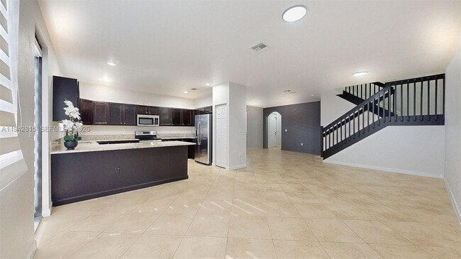 Building Photo - 16620 SW 42nd Terrace