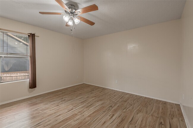 Building Photo - 2521 Crosstimbers Dr