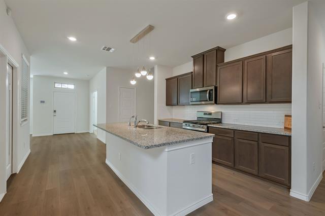 Building Photo - 1517 Bennington Ln