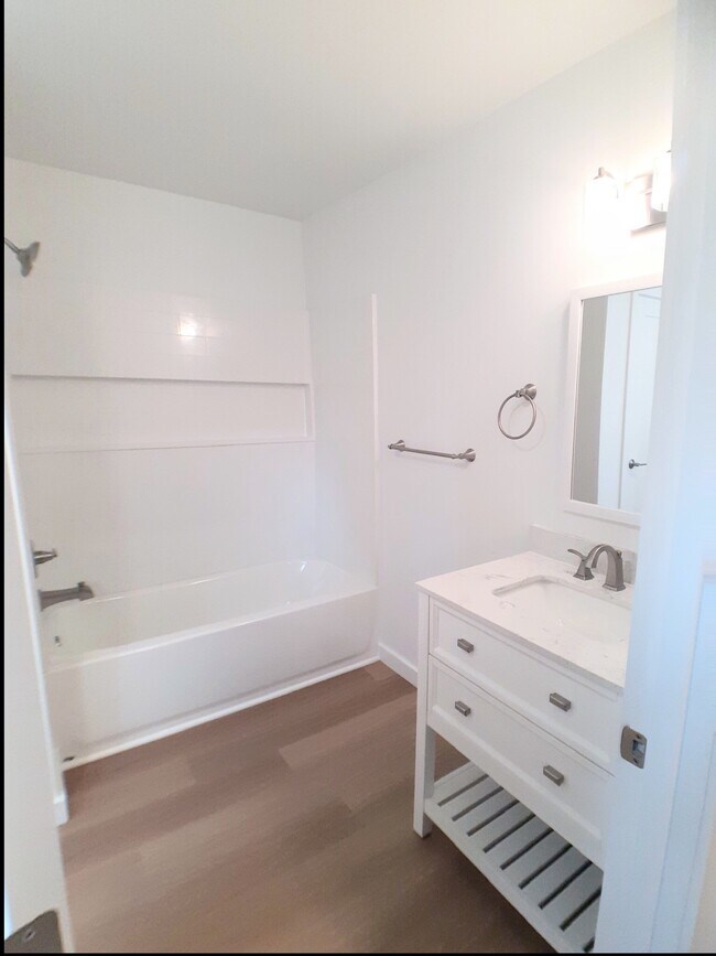 Master bathroom - 4715 S Genesee St