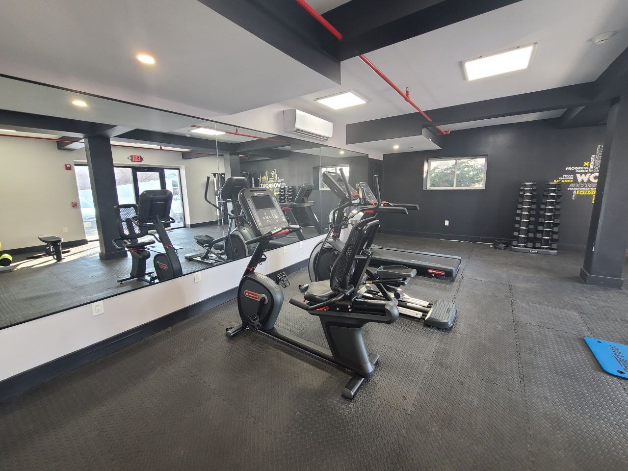 Building Photo - 205 Mt Vernon Ave