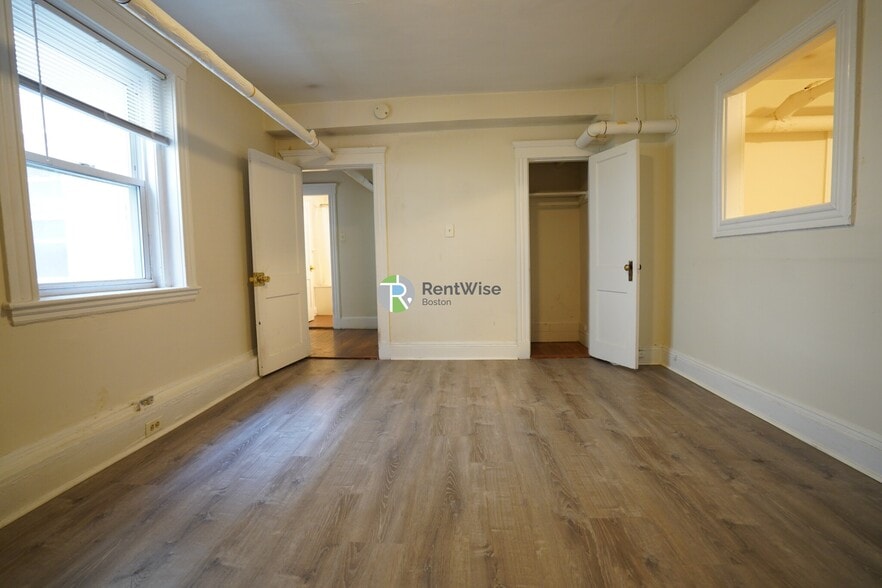 Building Photo - 40 Quint Ave