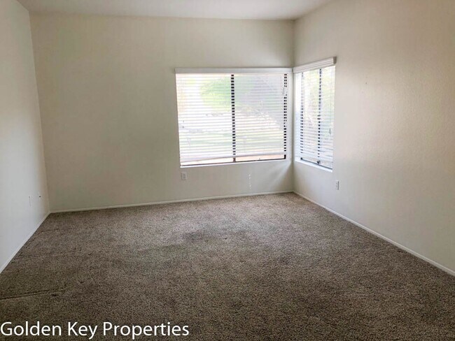Building Photo - Four-bedroom townhome in The Trails at Cal...