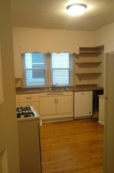 Kitchen - 323 W Wilson St
