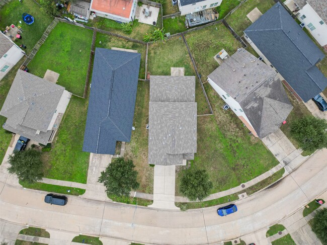 Building Photo - 7507 Legacy Pines Dr