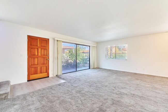 Building Photo - 2420 Los Coyotes Dr