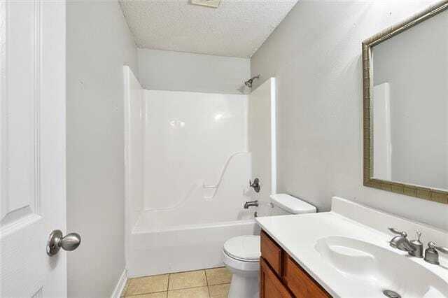 Building Photo - 2001 Dylan Dr