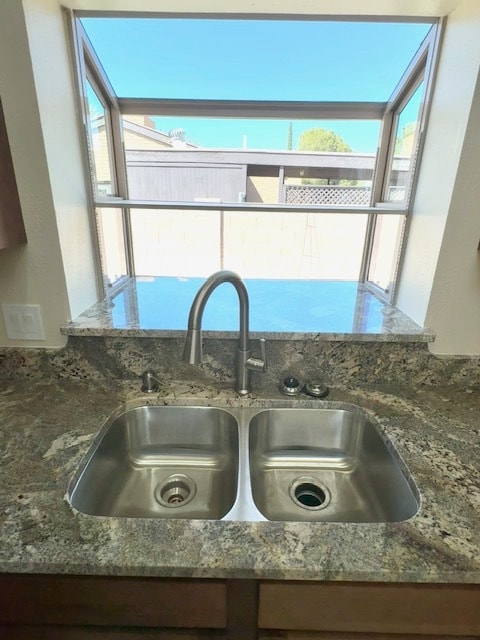 Kitchen - 709 Pampas Pl