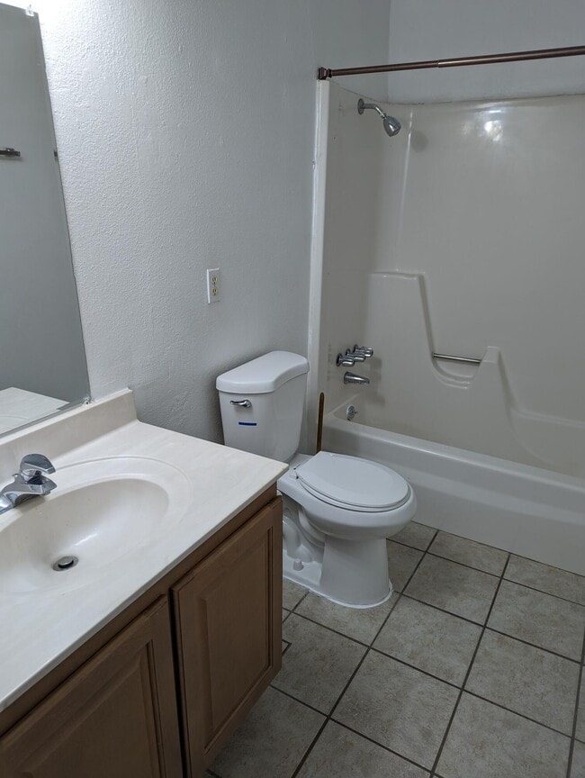 Building Photo - 1112 Zena Lona St NE