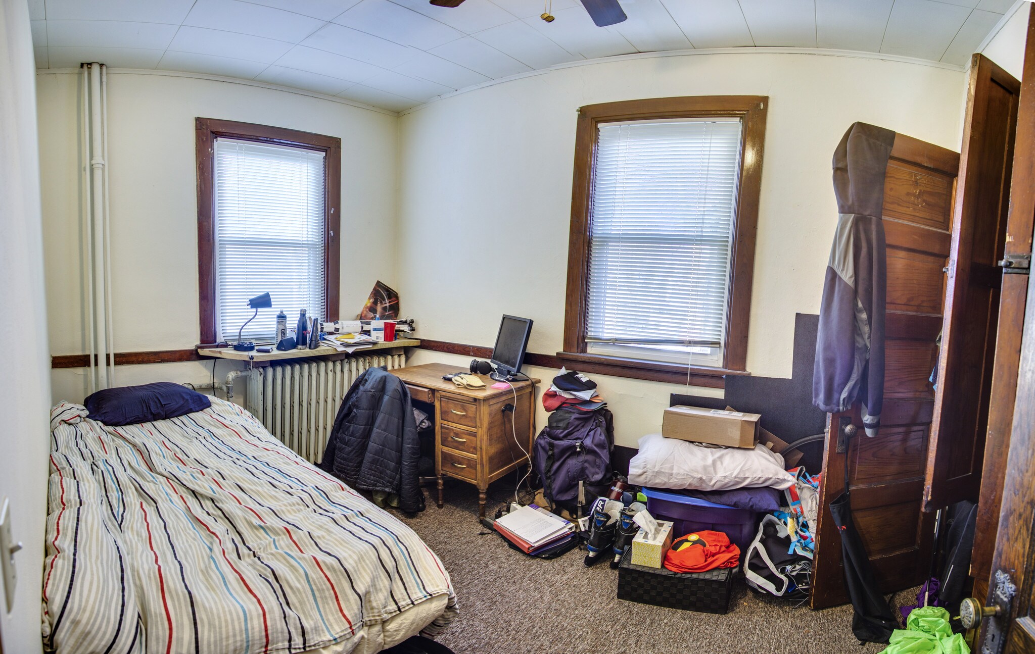 Building Photo - 112 S Mills St