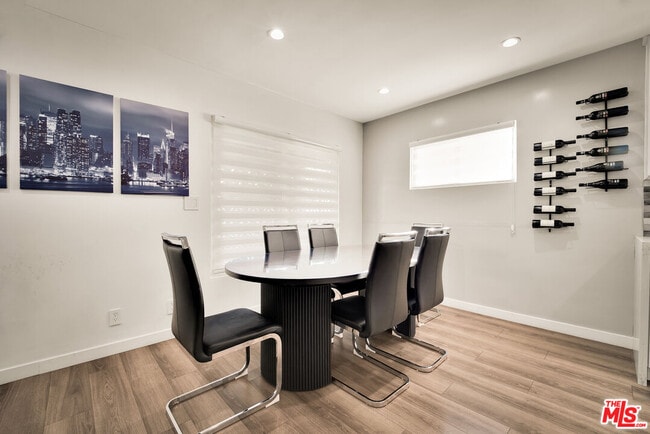 Building Photo - 12827 Sylvan St