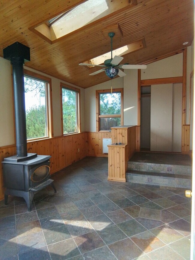 Primary Photo - Single family home w / elbow room in Bozeman