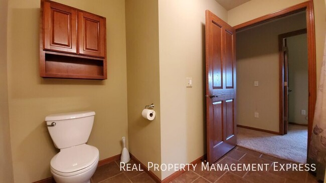 Building Photo - 8500 W Lavern Wipf St