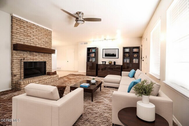 Building Photo - 6613 Southwind Dr