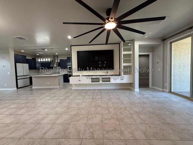Building Photo - 5352 W Farmhand Dr