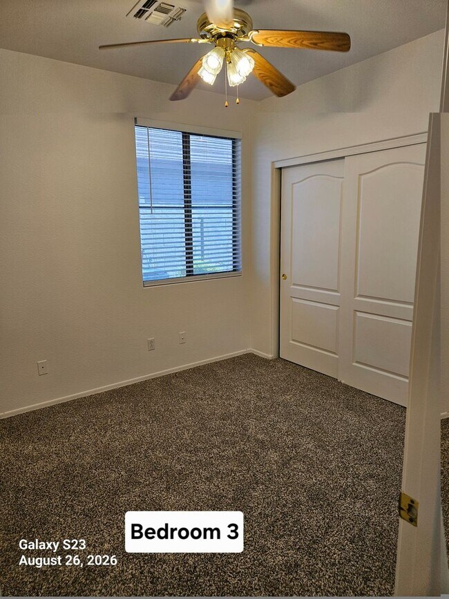Building Photo - 1107 E San Tan Dr