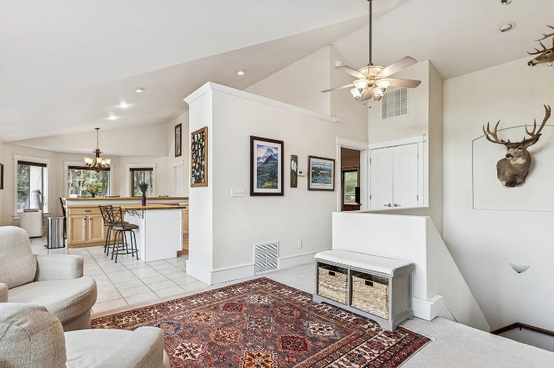 Building Photo - 356 S Many Lakes Dr