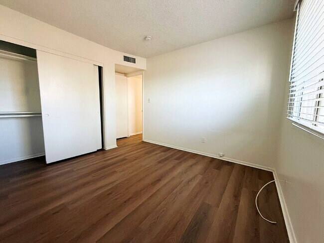 Building Photo - Spacious North Phoenix Home on Large Lot – Move-In Ready!