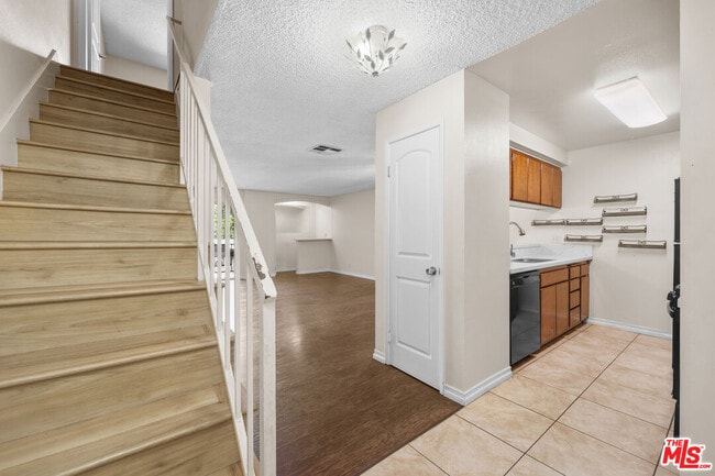 Building Photo - 21219 Roscoe Blvd