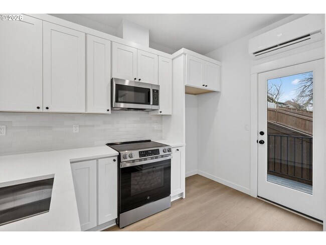 Building Photo - 4071 SW McKinley St