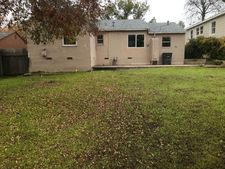 Building Photo - 3471 Stauss Ave