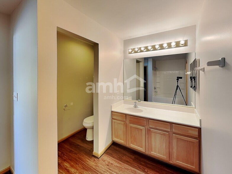 Building Photo - 3226 Kenilworth Ln