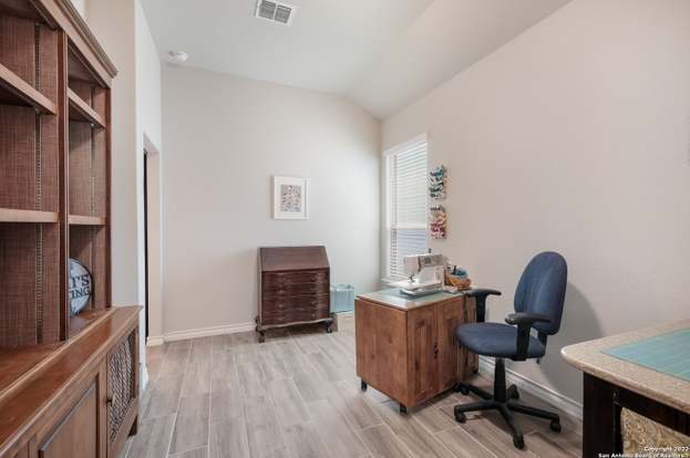 Building Photo - 1525 Cawdon Park