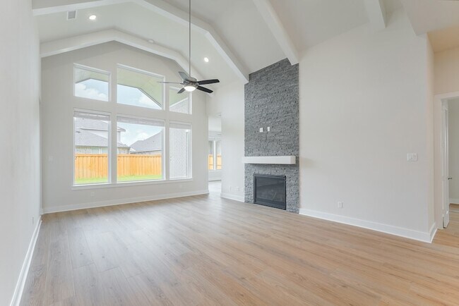 Building Photo - 28156 Graywood Dr