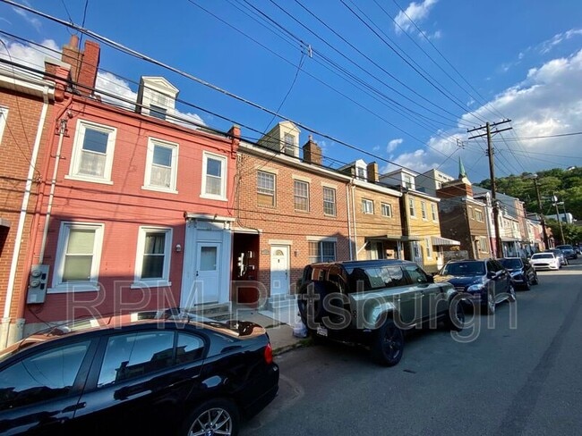 Building Photo - 109 S 13th St
