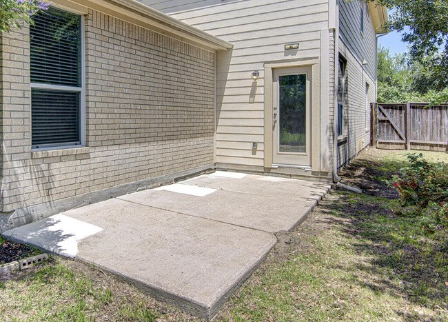 Building Photo - 903 Fork Ridge Path