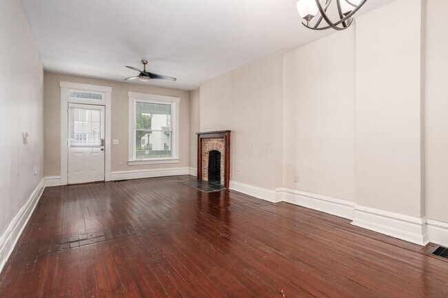 Building Photo - 908 Ellsworth Ave