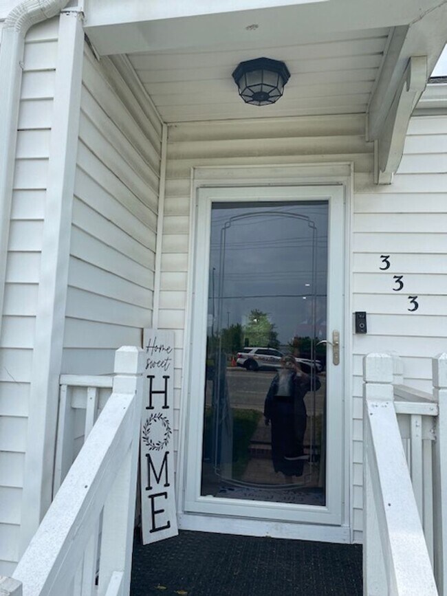 Building Photo - 333 Birdneck Rd N