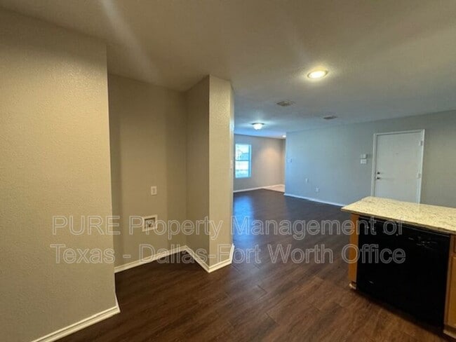 Building Photo - 500 Brookbank Dr