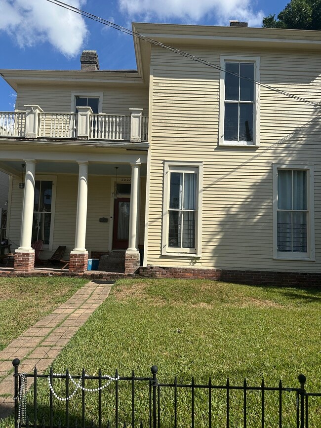 Building Photo - 6025 S Robertson St