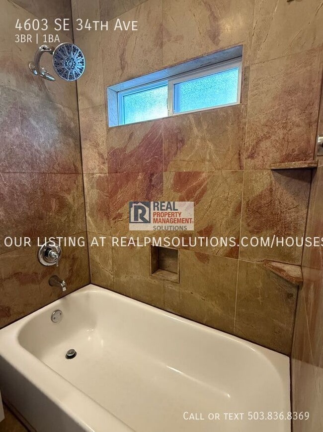 Building Photo - 4603 SE 34th Ave