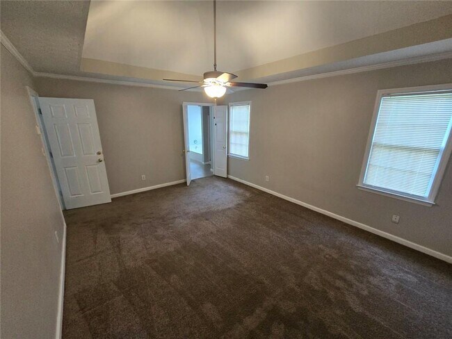Building Photo - 724 Jamie Way NE