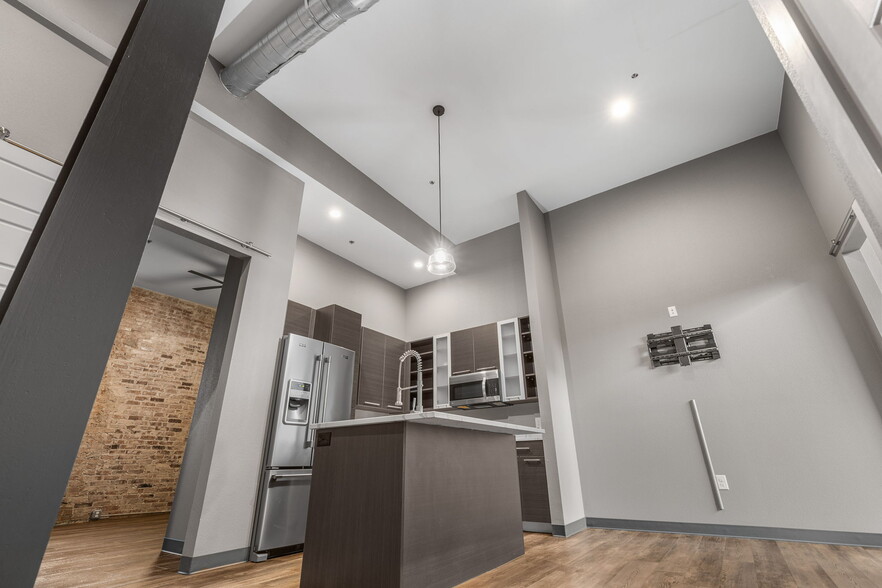 Building Photo - 901 9th St