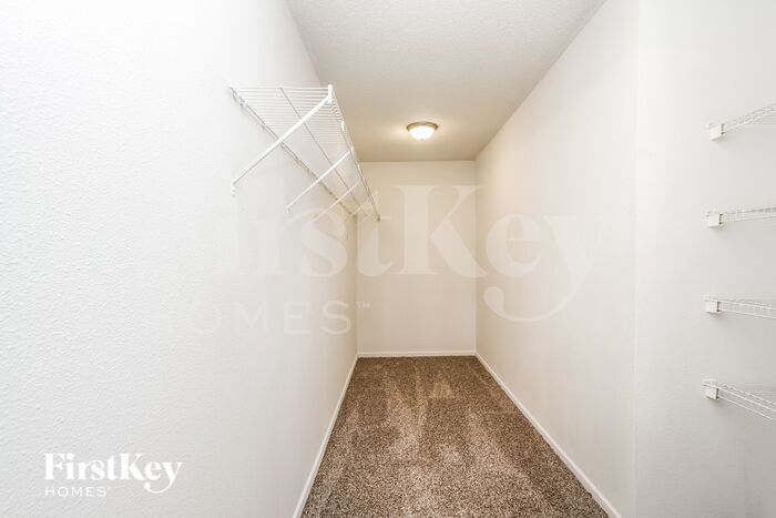 Building Photo - 10823 Gathering Dr