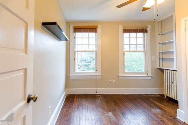 Building Photo - 337 14th St NE