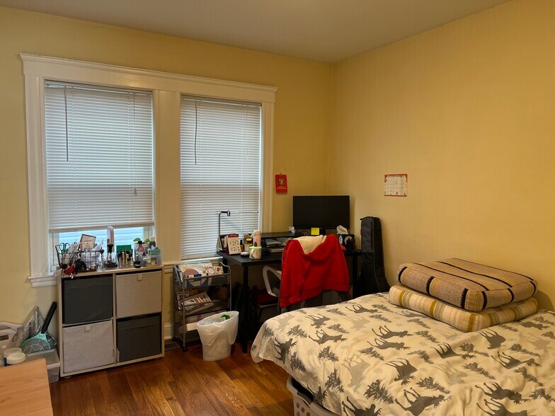 Building Photo - 16 Silvey Pl