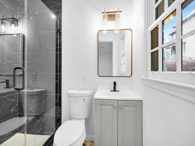 Building Photo - 1253 Dunwoody Ln NE