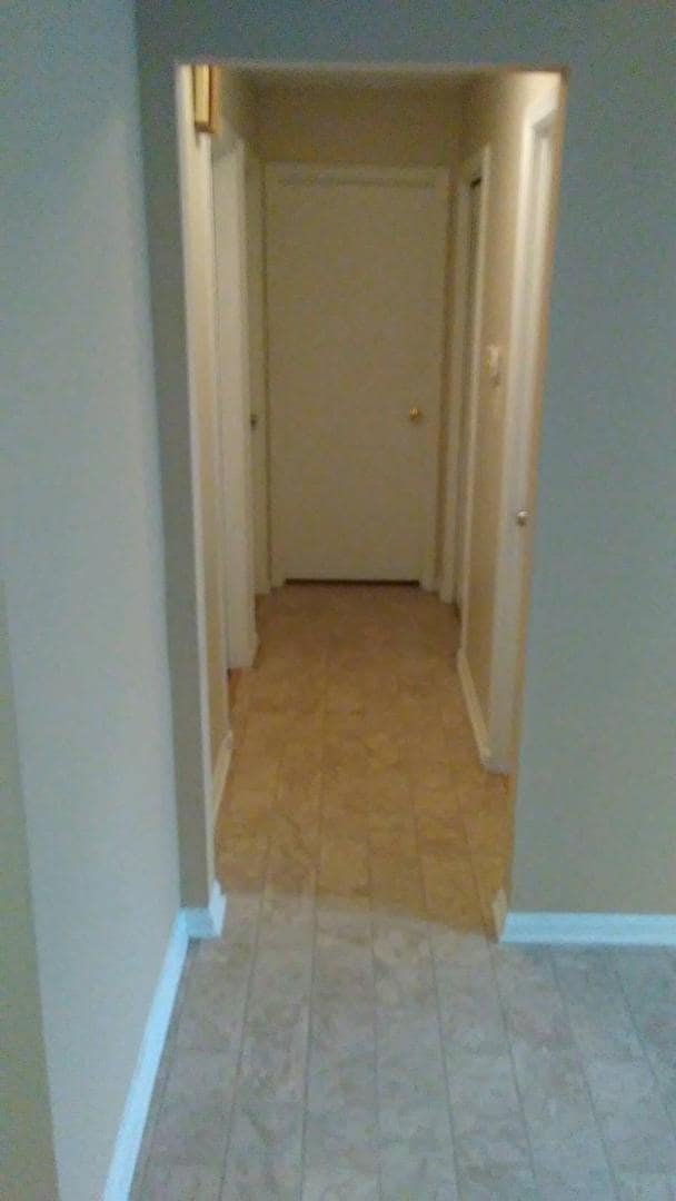 Building Photo - Nice 3BR/1.5BA Brick Ranch Convenient to W...