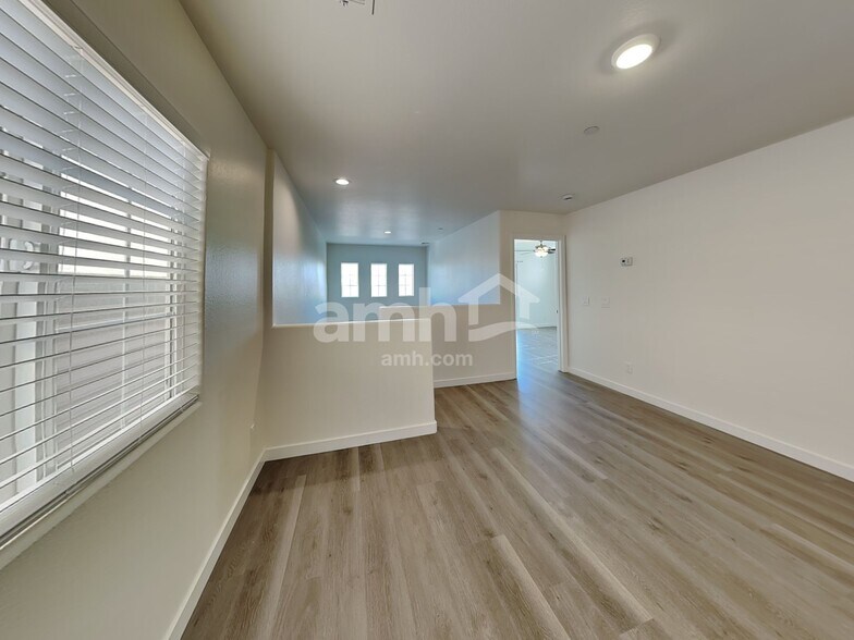 Building Photo - 9144 Rich Tapestry Ct