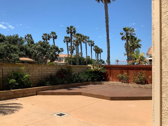 Building Photo - $500 OFF MOVE IN SPECIAL |  3 Bedroom Home