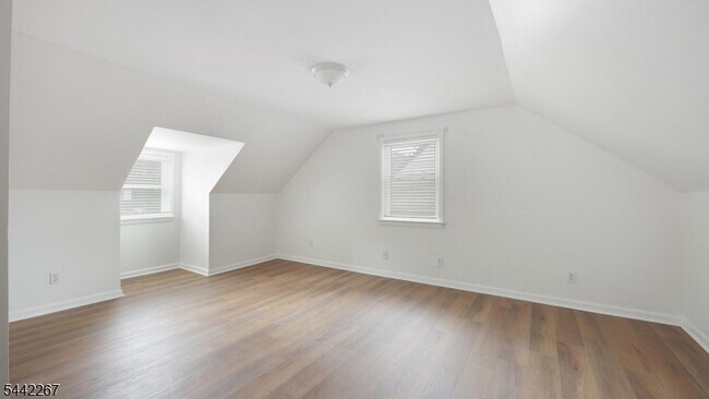 Building Photo - 1751 Mountain Ave