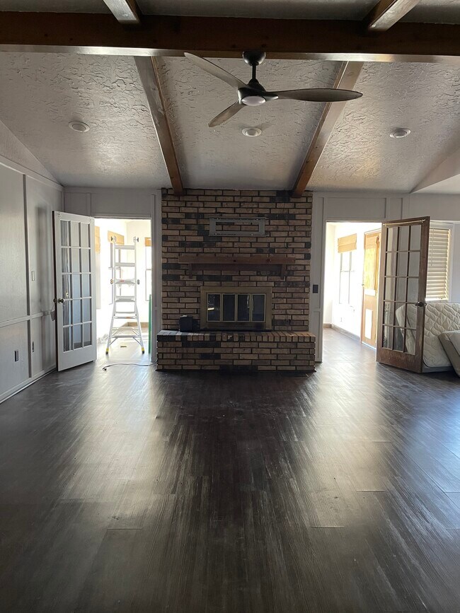 Building Photo - 7119 Summit Dr